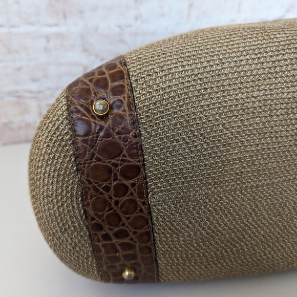 Eric Javits Tan and Brown Shoulder Bag - Picture 11 of 16